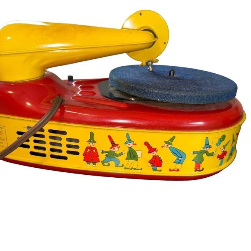 Works well! Lindstrom Electric Phonograph 777 Tin Litho Toy Record Player - Picture 4 of 10